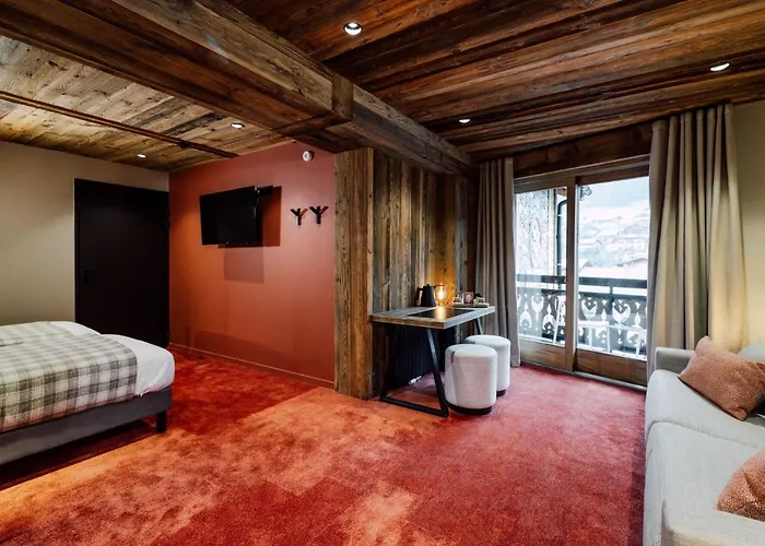 Névé Hotel 3*